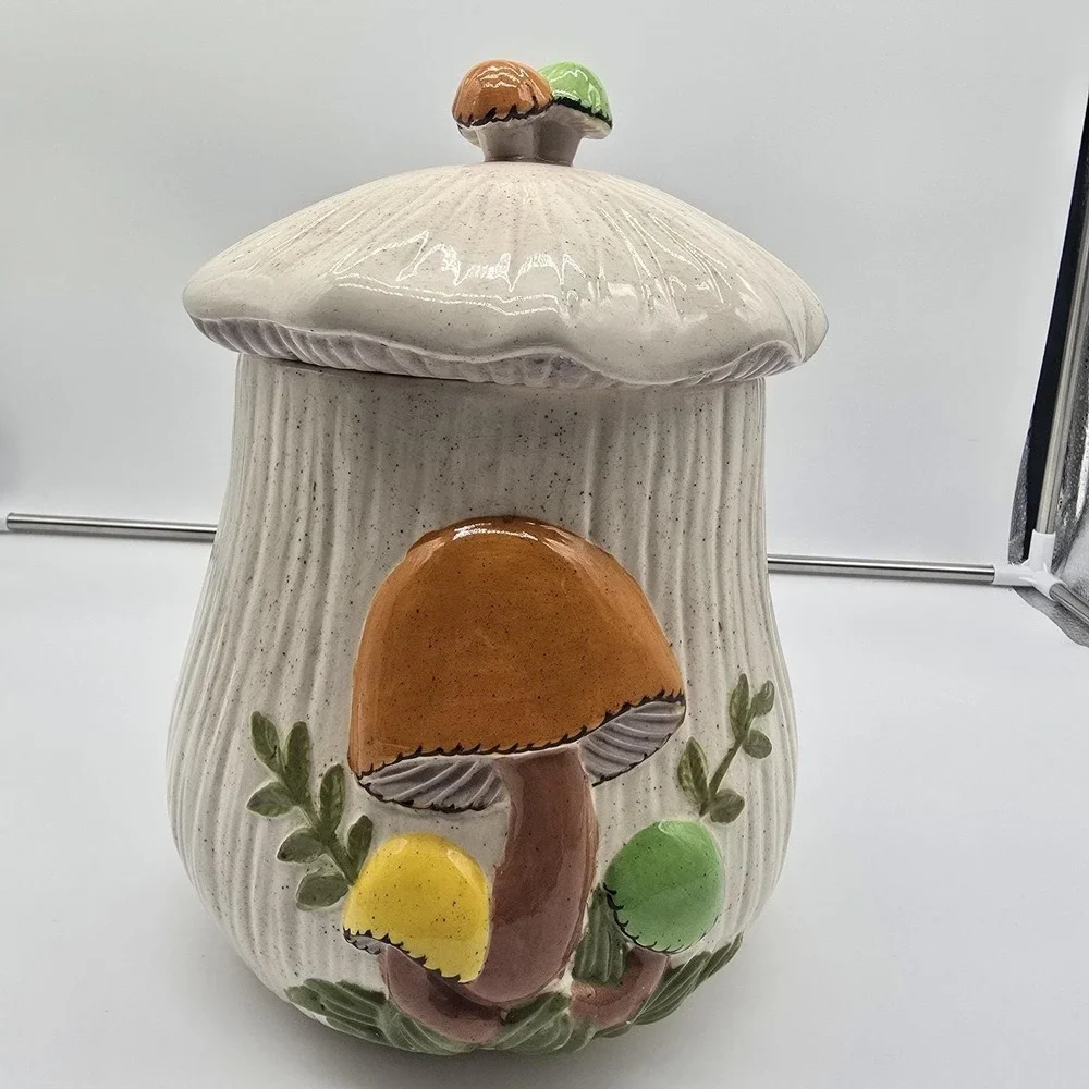 Vintage 1978 Merry‎ Mushroom 12